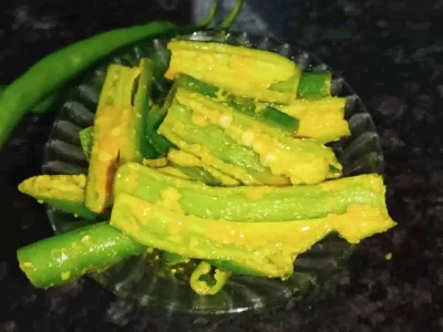 મેથી ની પૂરી - methi ni puri - methi puri recipe - Methi triangles - methi ni pu_4.00_04_07_01.Still046